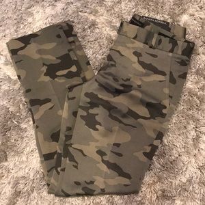 Banana Republic Ryan Camo Pants.